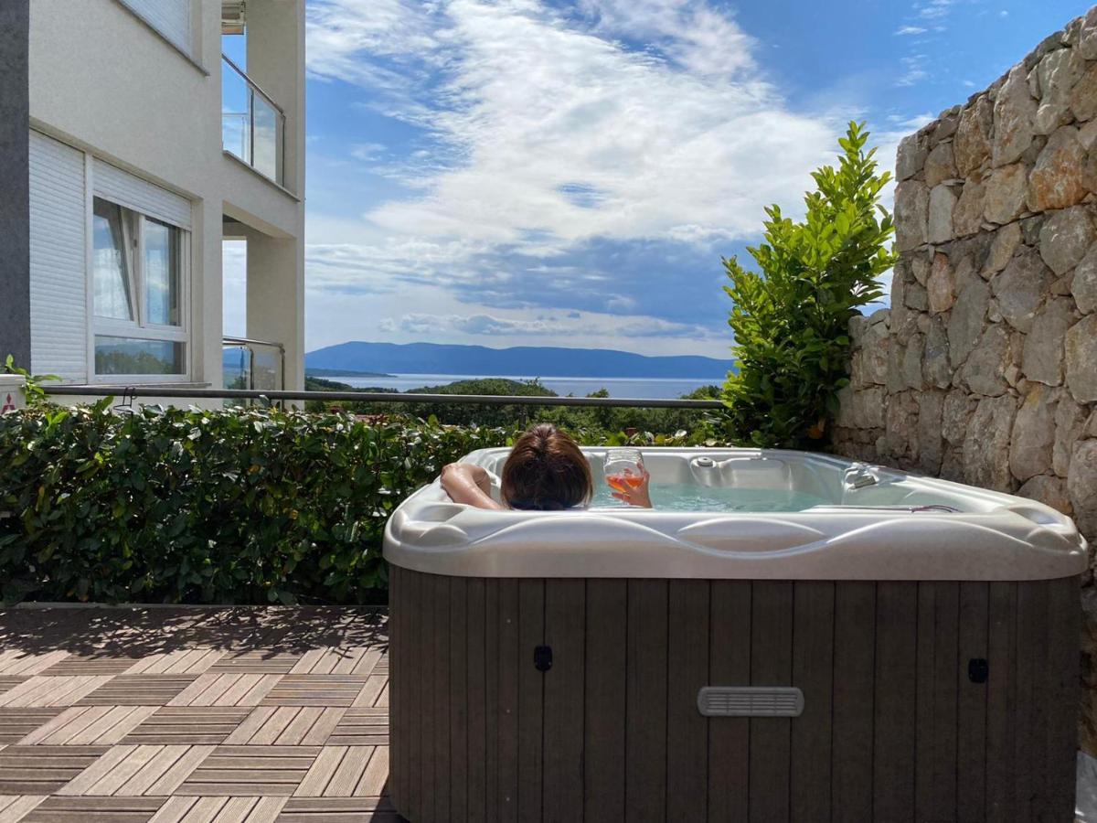 Luxury Spa Apartment Luna Njivice Eksteriør billede